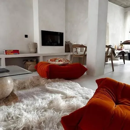 Design Loft In The Centre Of Apartamento